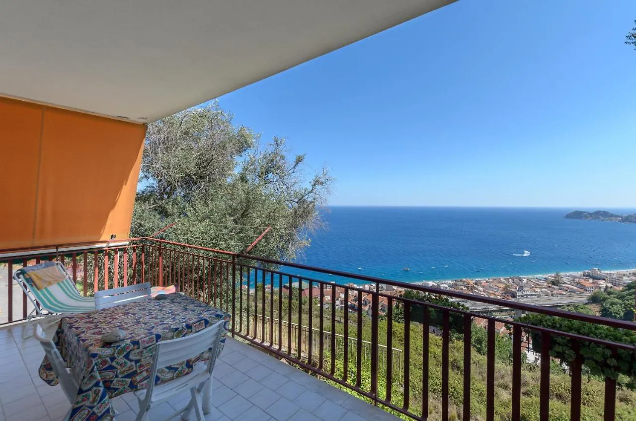 Casa Vacanze Donna Oxana Apartment Letojanni