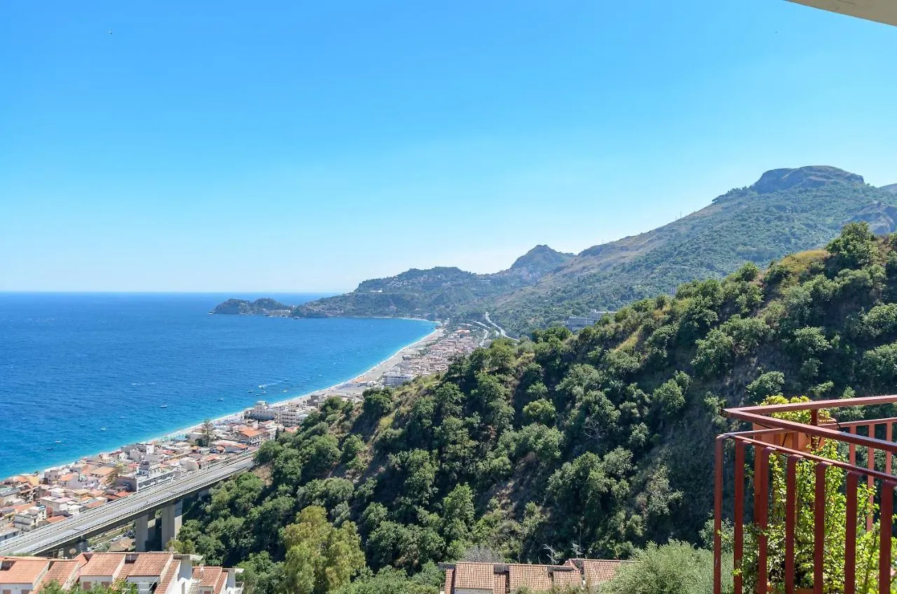 Casa Vacanze Donna Oxana Apartment Letojanni Italy